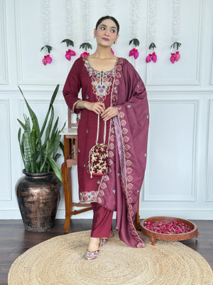 PILUDI HOUSE Women Kurti Pant Dupatta Set