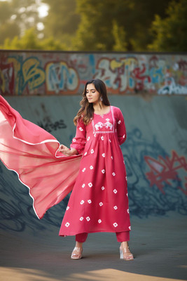 VSAAJ FASHION Women Kurti Pant Dupatta Set