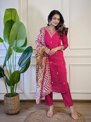 Love Of Fashion Women Kurti Pant Dupatta Set