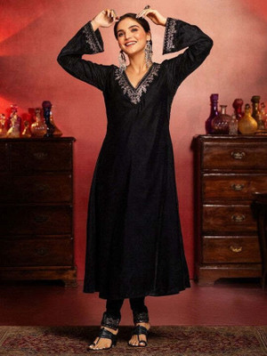Ishin Women Kurta Pant Dupatta Set