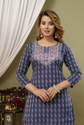 Suta Designer Women Solid Straight Kurta(Blue)