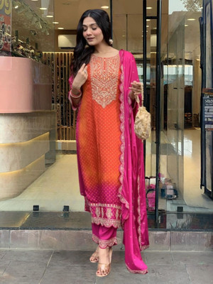 NAVLIK Women Kurta Pant Dupatta Set