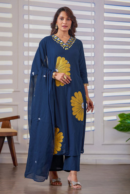 Varamya Women Ethnic Top Pant Dupatta Set