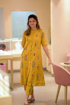 TAKSHIL CREATION Women Kurti Palazzo Set