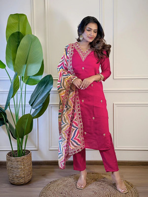Love Of Fashion Women Kurti Pant Dupatta Set