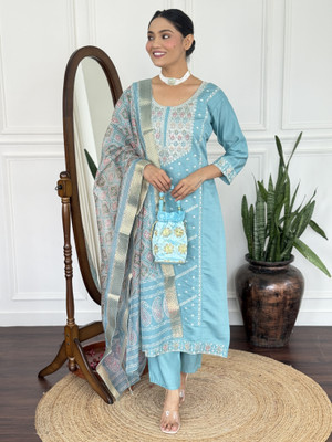 PILUDI HOUSE Embroidered, Self Design Kurta, Salwar & Dupatta Set