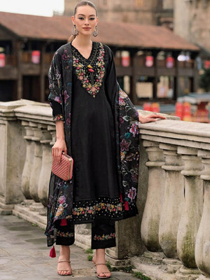 RANGTARA Embroidered Kurta, Trouser/Pant & Dupatta Set
