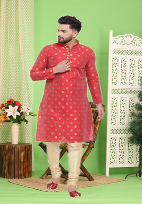 Larwa Men Kurta Pyjama Set