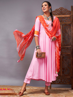Shae by SASSAFRAS Women Kurta Pant Dupatta Set