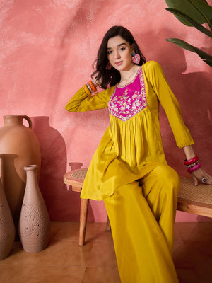 Sangria Women Kurta Palazzo Set