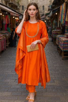 Nirvaan Women Kurta Pant Set