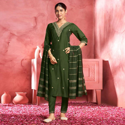 Nirvaan Women Kurti Pant Dupatta Set