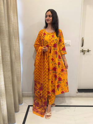 Anjali Fabrics Women Kurti Pant Set