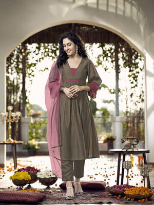 Tikhi Imli Women Kurta Palazzo Dupatta Set