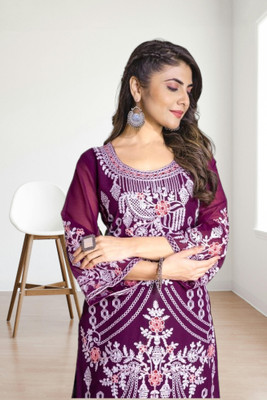 Goratic Enterprise Women Kurta Pant Set