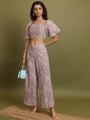 Vishudh Women Crop Top Pant Set