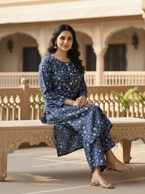 SHRA TEXTILE Women Kurti Palazzo Set