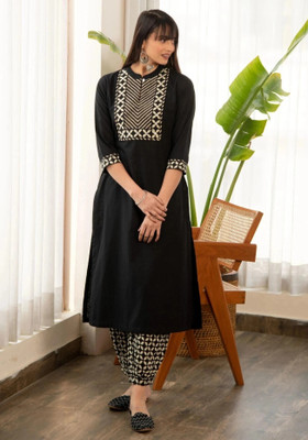 LOOKMARK Women Kurta Pant Set