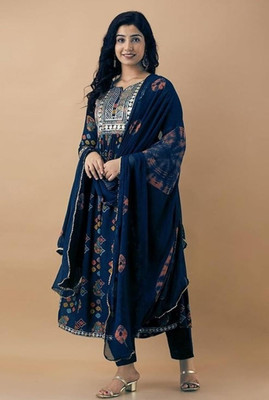 Lakhdatar Women Kurta Pant Dupatta Set
