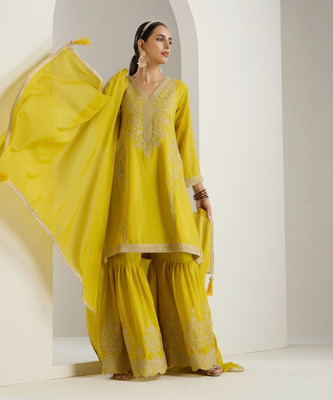 Ishin Women Kurta Sharara Dupatta Set