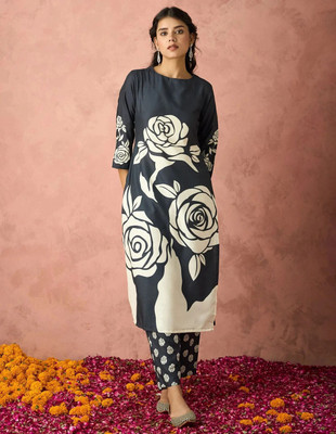 Hritika Women Kurta Pant Set