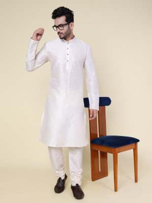 W & G Men Kurta Pyjama Set