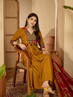 KIMAYRA Women Kurta Palazzo Dupatta Set