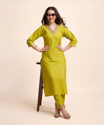 Rudra Fab Women Kurti Pant Set