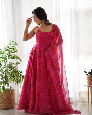 CULTISE QUEEN Printed Kurta, Legging & Dupatta Set