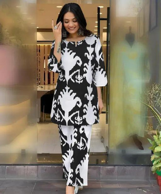 Ismira Women Kurta Palazzo Set