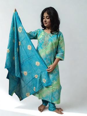 Sidhvi Collection Women Kurti Pant Dupatta Set