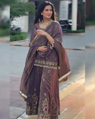 MAA ENTERPRISE Women Ethnic Top Palazzo Attached Dupatta Set