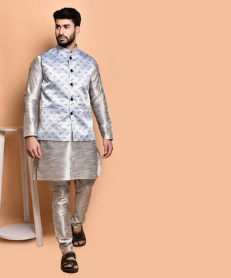 Svatantra Men Kurta Pyjama Ethnic Jacket Set