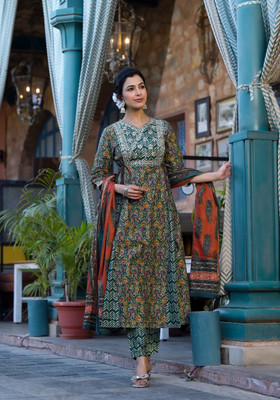 MIRCHI FASHION Women Kurta Pant Dupatta Set