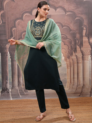 Vishudh Women Kurta Pant Attached Dupatta Set