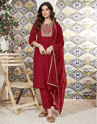 Skylee Women Kurta Pant Dupatta Set
