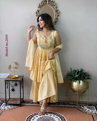 etima Women Kurta Sharara Set