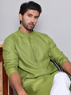 Jompers Men Solid Straight Kurta(Dark Green)