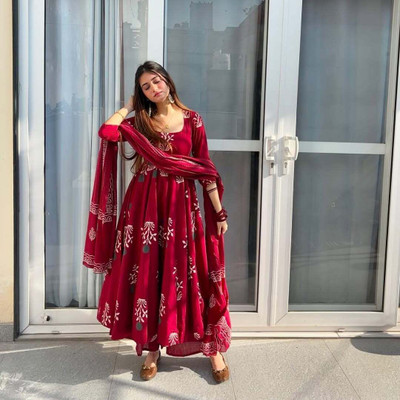 Gosriki Women Kurta Pant Dupatta Set