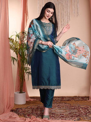 SILVER RABBIT Women Kurti Pant Dupatta Set