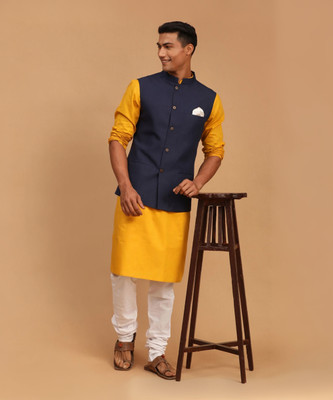 VASTRAMAY Men Kurta Pyjama Ethnic Jacket Set