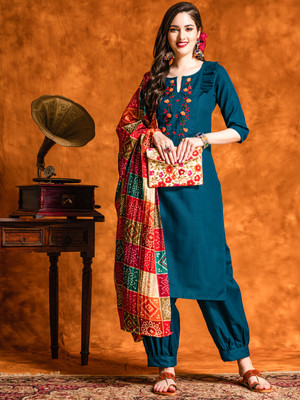Youthnic Women Kurta Patiala Dupatta Set