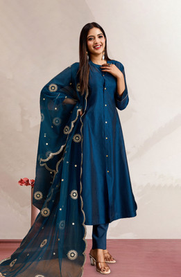 AVANSHEE Women Kurta Pant Dupatta Set