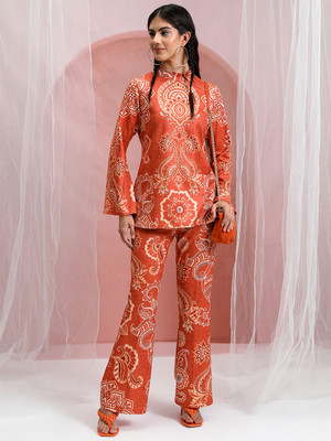 Vishudh Women Kurti Pant Set