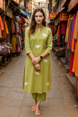 Priyashi Women Kurti Pant Set