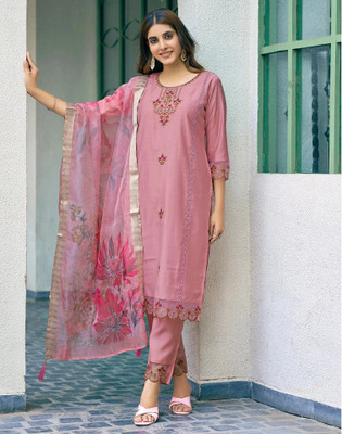 Skylee Women Kurta Pant Dupatta Set
