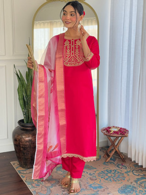 TRAHIMAM Women Kurti Pant Dupatta Set
