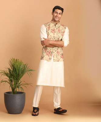 VASTRAMAY Men Kurta Pyjama Ethnic Jacket Set