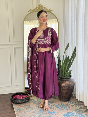 hiru fashion Women Kurta Pant Dupatta Set
