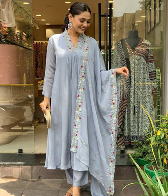 MOXTE Women Kurti Pant Dupatta Set